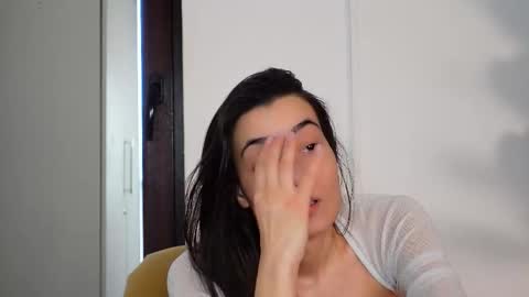 Snapshot of ninacrystal chatting on 02.17.26 NinaCrystal online show from 02.17.26