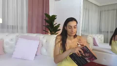 Snapshot of ninacrystal chatting on 07.21.26 NinaCrystal online show from 07.21.26