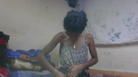 ninaeaa online show from 12.04.25