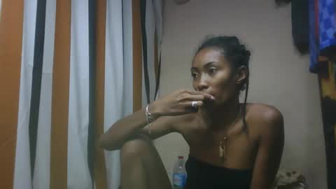 ninaeaa online show from 12.14.25