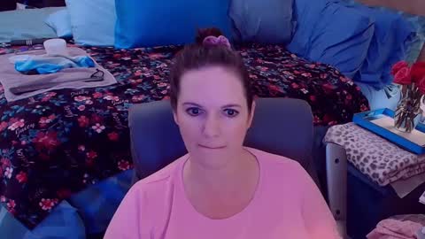 Snapshot of ninajaymes chatting on 10.02.25 Nina Jaymes online show from 10.02.25