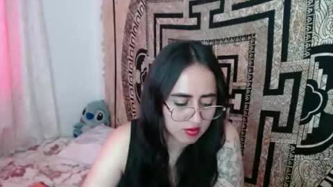 N I N A online show from 10.01.25