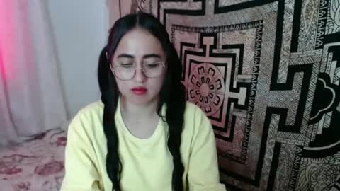 N I N A online show from 10.02.25