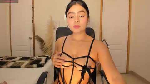 Nina  online show from 10.27.25