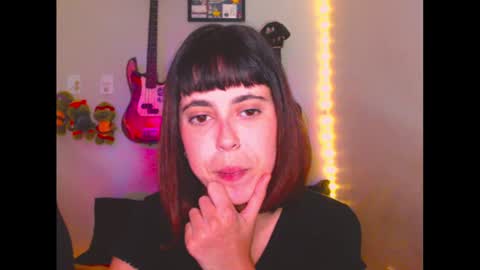 Snapshot of ninapellegrini17 chatting on 10.10.25 ninapellegrini17 online show from 10.10.25