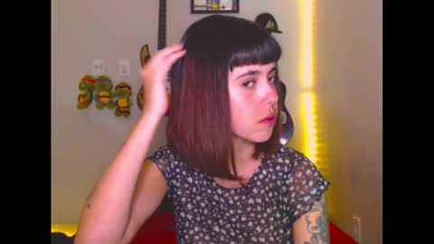 Snapshot of ninapellegrini17 chatting on 10.12.25 ninapellegrini17 online show from 10.12.25