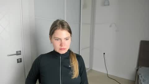 ninarihh online show from 03.05.25