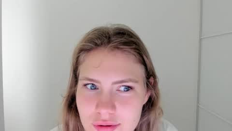 ninarihh online show from 09.10.25