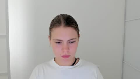 ninarihh online show from 09.13.25