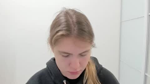 ninarihh online show from 10.17.25