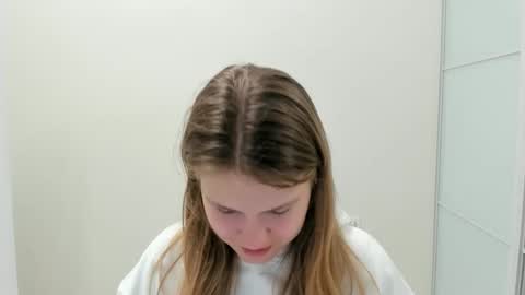 ninarihh online show from 10.23.25