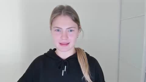 ninarihh online show from 10.31.25