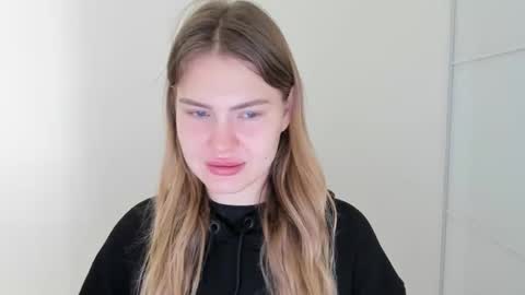 ninarihh online show from 11.11.25