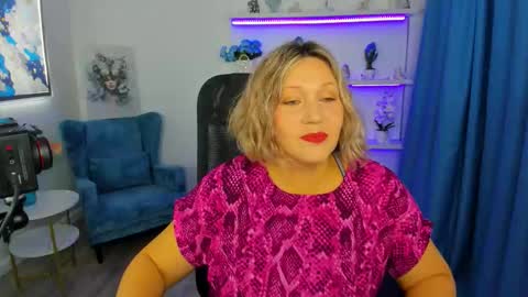 ninastarle online show from 11.09.25