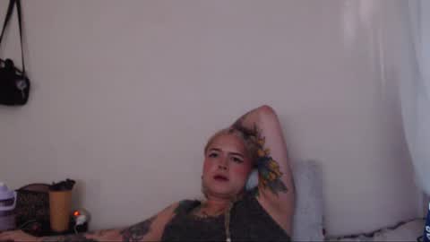 Nina online show from 12.12.24