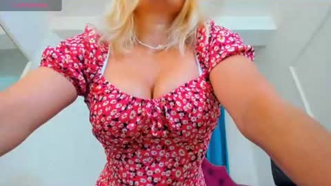 Snapshot of ninna_dee chatting on 07.06.26 nina dee online show from 07.06.26