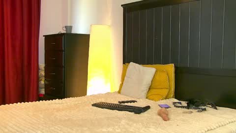 Nina online show from 04.05.26