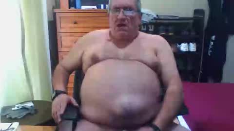 Snapshot of nionios67 chatting on 11.12.25 Dennis online show from 11.12.25