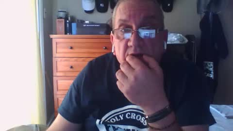 Dennis online show from 11.25.25