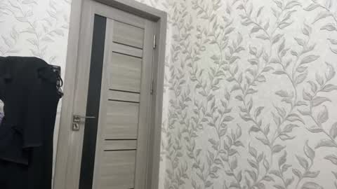 niravoid online show from 10.27.25