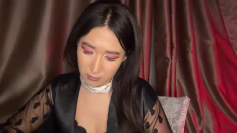 niravoid online show from 10.29.25