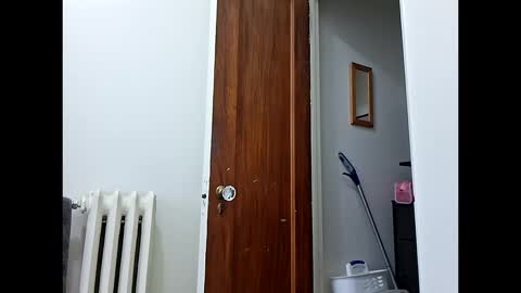 Snapshot of nirrikvad chatting on 10.11.25 iain online show from 10.11.25