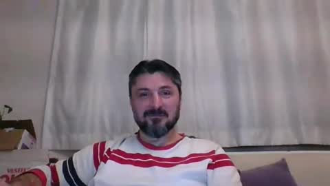 Snapshot of nisantasili chatting on 02.24.25 Prince d amour online show from 02.24.25