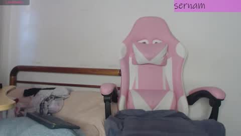 Snapshot of nisernamxxx chatting on 10.13.25 Nicolle online show from 10.13.25