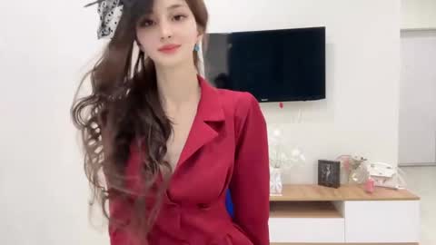 Snapshot of niufrommacau chatting on 02.08.25 Niu online show from 02.08.25