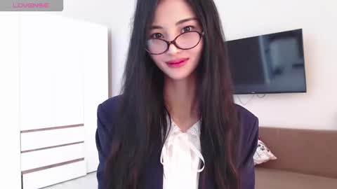 Snapshot of niufrommacau chatting on 09.17.25 Niu online show from 09.17.25