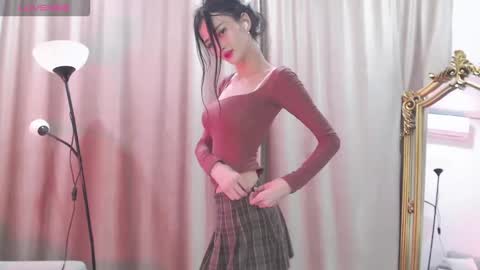 Snapshot of niufrommacau chatting on 11.01.25 Niu online show from 11.01.25