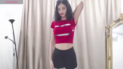 Snapshot of niufrommacau chatting on 11.03.25 Niu online show from 11.03.25