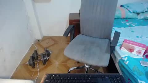 Niurka2Bigtits online show from 12.22.24