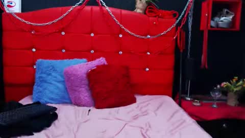 Snapshot of nixyesky chatting on 11.07.25 Nixye online show from 11.07.25