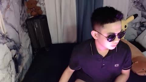 njay_16 online show from 10.19.25