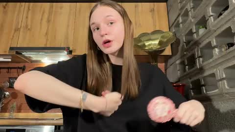 Tears Lora online show from 03.31.26