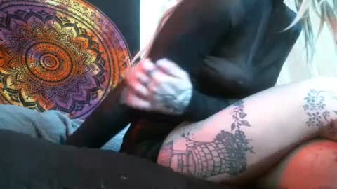 Leah online show from 01.22.25