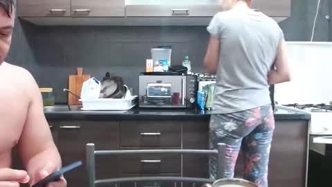 Snapshot of no_limit_coupl3 chatting on 10.06.25 no_limit_coupl3 online show from 10.06.25