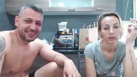 Snapshot of no_limit_coupl3 chatting on 10.23.25 no_limit_coupl3 online show from 10.23.25