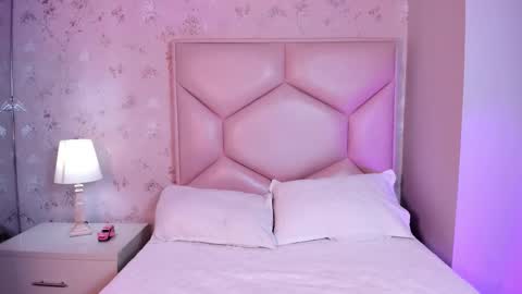   ambarsulliva  online show from 12.02.25