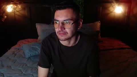 Snapshot of noah__20 chatting on 10.29.25 Noah online show from 10.29.25