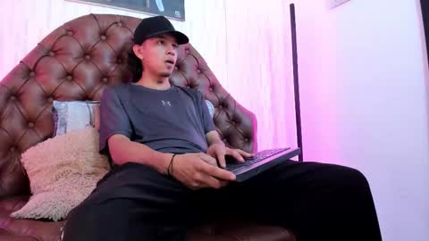 Noah Blake online show from 10.22.25