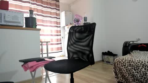 Snapshot of noah_happy07 chatting on 02.13.25 Noah online show from 02.13.25