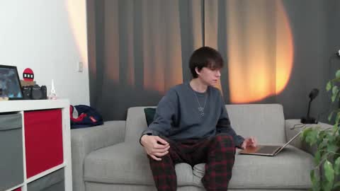 noah_lawson online show from 09.09.25