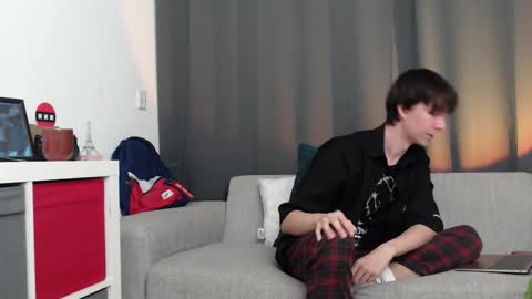 noah_lawson online show from 09.10.25