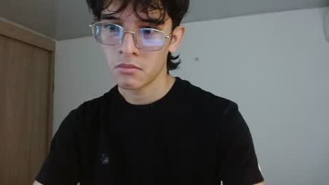 Snapshot of noah_millerx_ chatting on 06.21.26 noah online show from 06.21.26