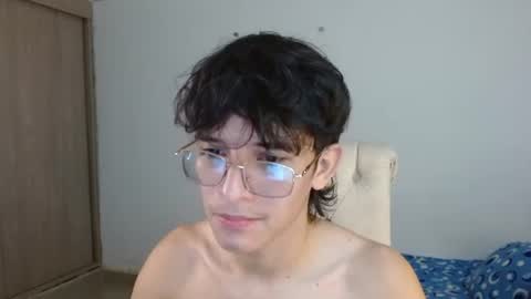 Snapshot of noah_millerx_ chatting on 06.22.26 noah online show from 06.22.26