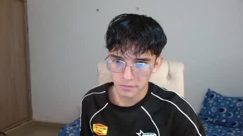 Snapshot of noah_millerx_ chatting on 06.28.26 noah online show from 06.28.26