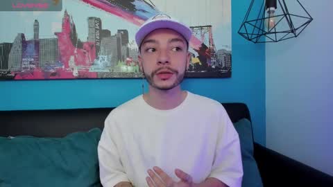 Snapshot of noah_ricci_ chatting on 12.17.24 online show from 12.17.24