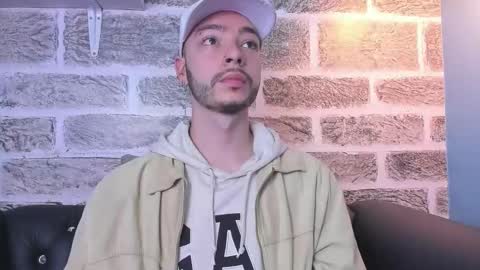 Snapshot of noah_ricci_ chatting on 02.10.25 online show from 02.10.25